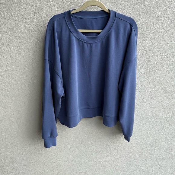 Lululemon Perfectly Oversized Cropped Crew Softstreme Sweatshirt in water drop - Picture 6 of 6